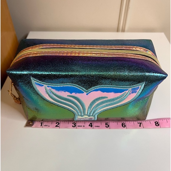 🧜♀️Mermaid tail makeup bag Phantom colours iridescent travel bag pencil case - Picture 8 of 14